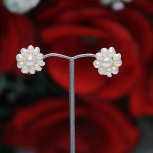 Pearl Flower Stud Earrings - Elegant floral design featuring pearls and intricate craftsmanship for a timeless look.
