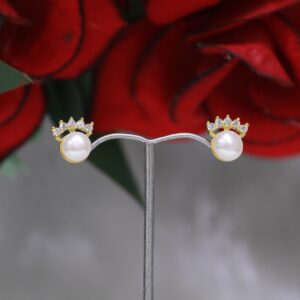 Pearl Stud Earrings with Crown Design - Elegant and regal pearl studs featuring a sophisticated crown design for a timeless and classy look.