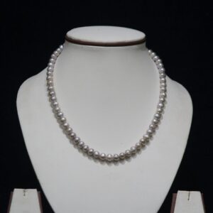 Keshi Pearl Necklace Set - A stunning necklace set featuring Keshi pearls, known for their organic shapes and natural luster, offering a unique and luxurious design.