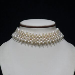 Pearl Choker Necklace - A sophisticated choker featuring lustrous pearls, designed for a timeless and elegant look suitable for any occasion.