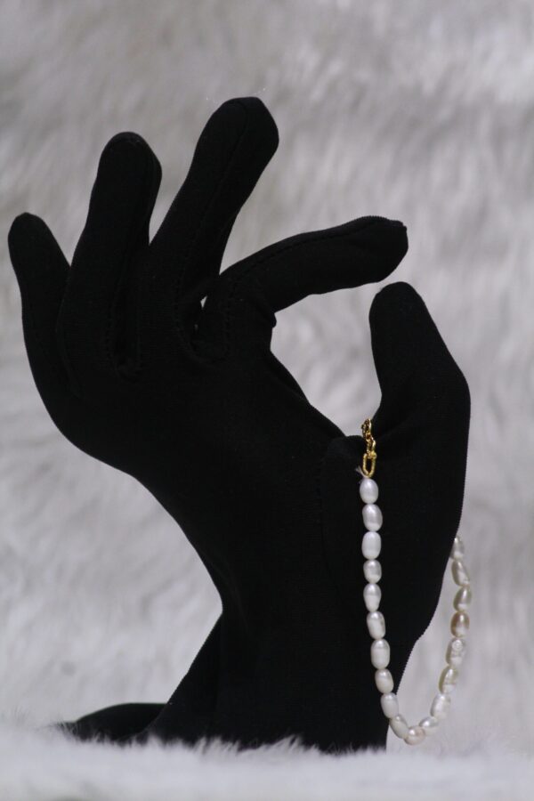 Delicate Pearl Bracelet