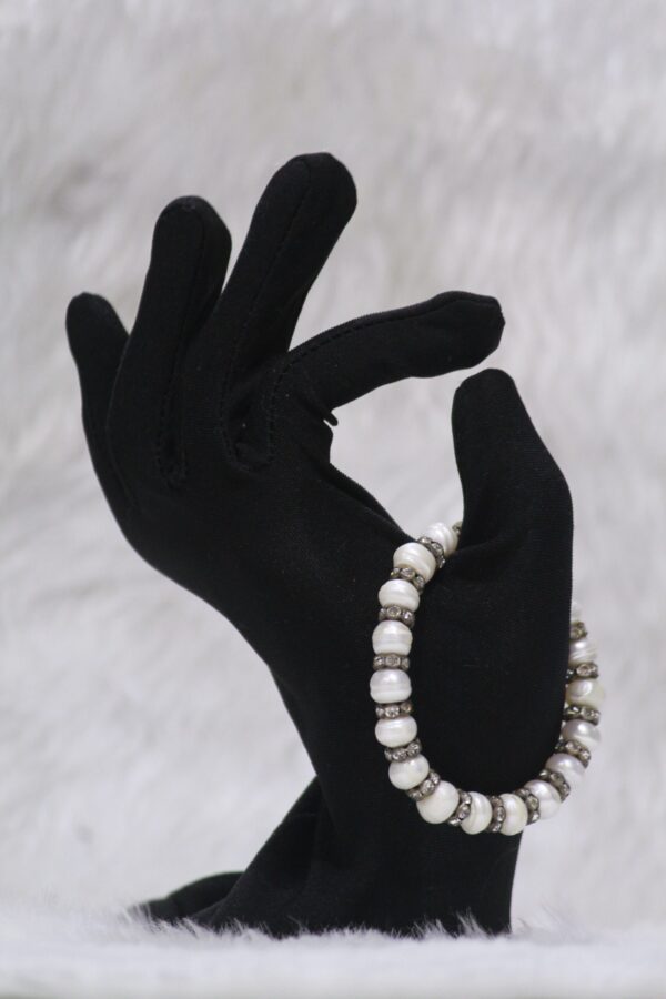 Minimalist Pearl Bracelet