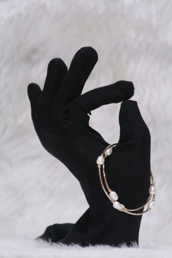 Elegant Pearl Bracelet