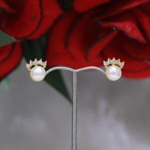 Pearl Stud Earrings with Crown Design - Elegant and regal pearl studs featuring a sophisticated crown design for a timeless and classy look.