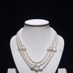 Unique pearl necklace featuring a one-of-a-kind design with exceptional craftsmanship and stunning pearls for a timeless look.