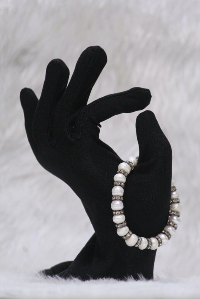Minimalist Pearl Bracelet
